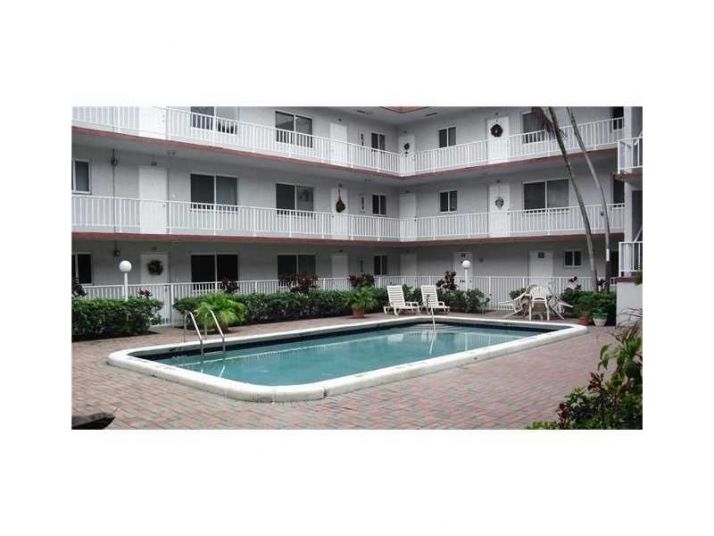 7910 Taft St # 305, Hollywood, FL 33024