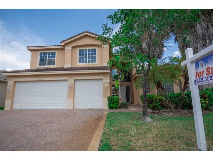 4533 SW 185TH AV, Hollywood, FL 33029