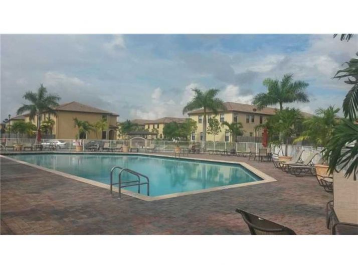 11605 NW 89th St # 224, Miami, FL 33178