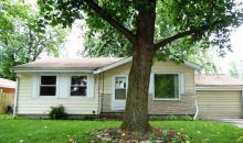 2 Brentwood Ct Pekin, IL 61554