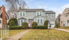 19 Norwood Ter Holyoke, MA 01040