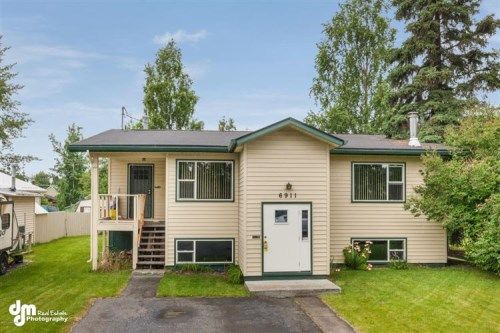 6911 E 12th Avenue, Anchorage, AK 99504