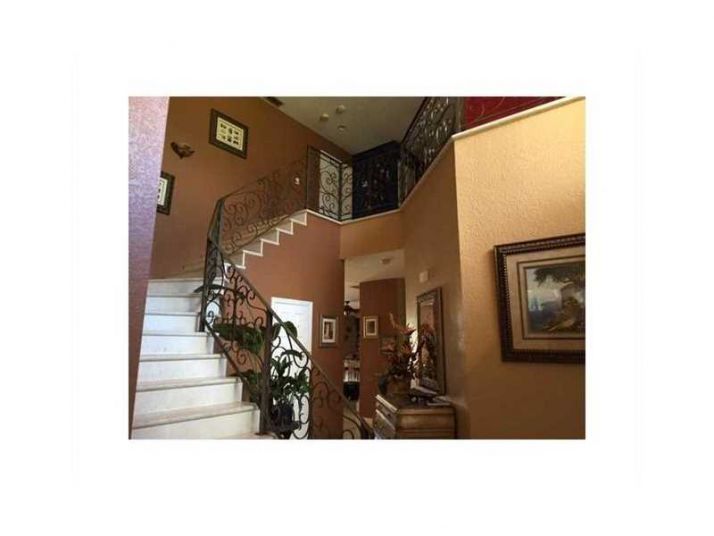 17435 SW 13, Hollywood, FL 33029