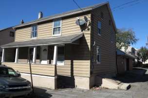 215 W Elm St, Hazleton, PA 18201