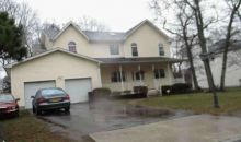 33 Gaetano Ln Coram, NY 11727