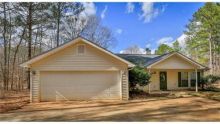 383 E River Bend Dr Eatonton, GA 31024