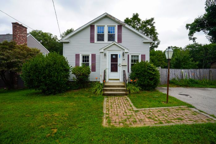 15 Forkey Ave, Worcester, MA 01603