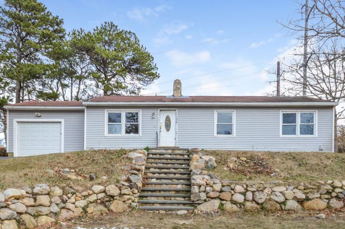 156 King Phillip Rd, Brewster, MA 02631