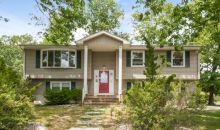 21 Hemlock Rd Howell, NJ 07731