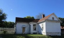 404 39th St Moline, IL 61265