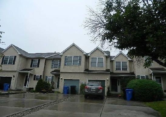 65 Timbercrest Dr, Sewell, NJ 08080