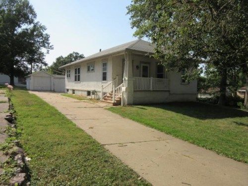 1111 N 8th St, Beatrice, NE 68310