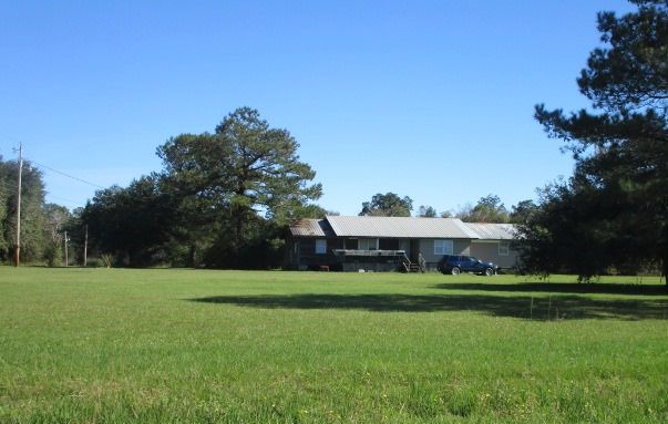 36 Redneck Hill Rd, Picayune, MS 39466