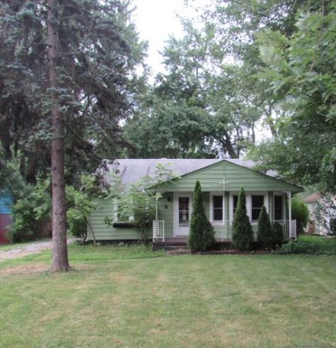 319 E 12th St, Hobart, IN 46342