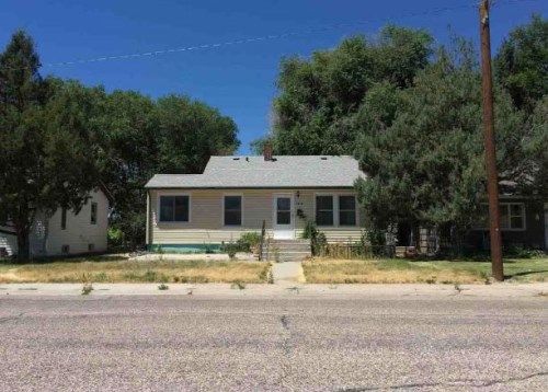 2418 E E St, Torrington, WY 82240