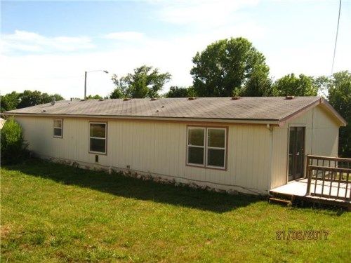 600 Richie Dr, Junction City, KS 66441