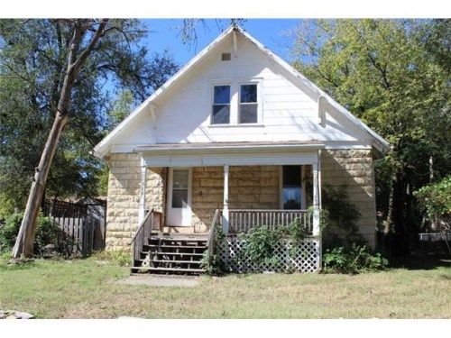 1618 Bradley Ave, Junction City, KS 66441