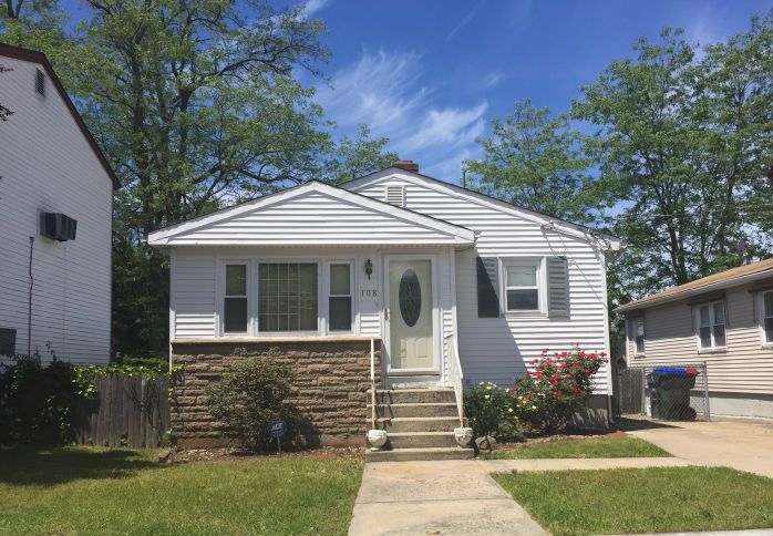 108 Standish Ave, Providence, RI 02908