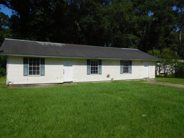 29263 W Karen St, Denham Springs, LA 70726