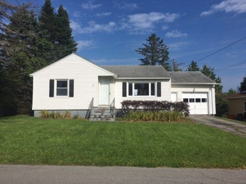 48 Chapel Place, Amsterdam, NY 12010