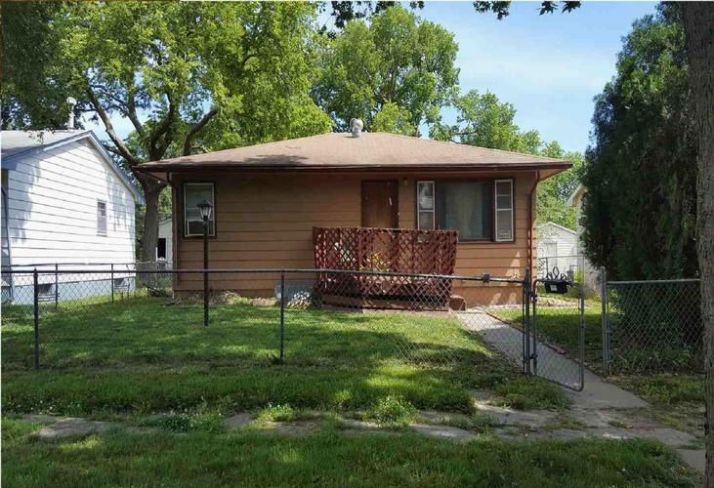 806 W 9TH STREET, Junction City, KS 66441