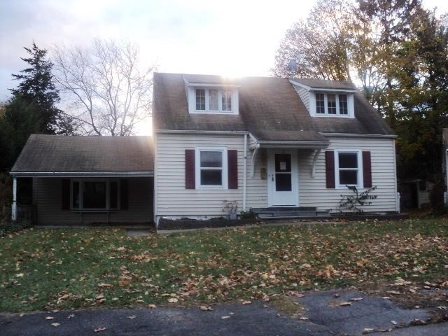 8 Stoll St, Port Jervis, NY 12771