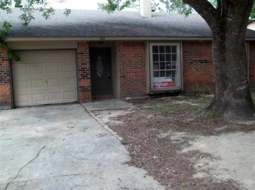 600 LENWOOD DR, Slidell, LA 70458