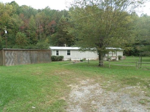 134 Arrington Ln, Mount Airy, NC 27030