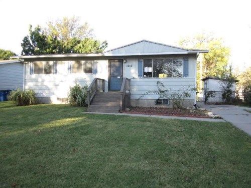 1217 N Manchester Ave, Newton, KS 67114