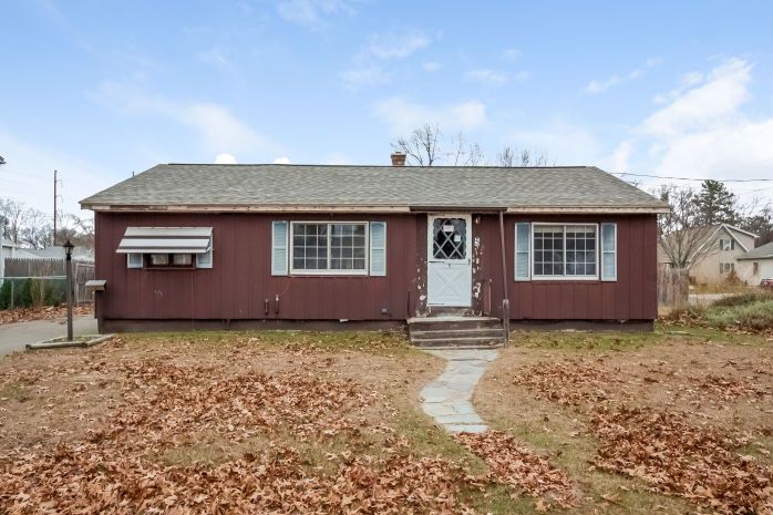 5 Bourbeau St, Chicopee, MA 01020