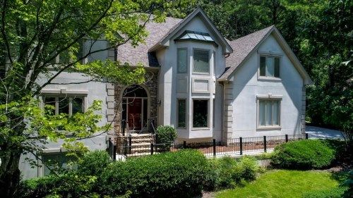 6115 River Chase Circle, Atlanta, GA 30328