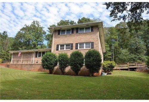 202 Pioneer Trl, Cartersville, GA 30121