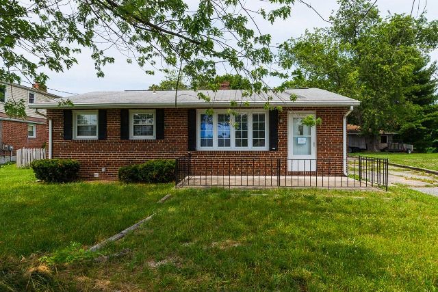 3712 1/2 E Joppa Rd, Nottingham, MD 21236