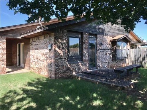 133 Rawlings Rd, Clinton, OK 73601