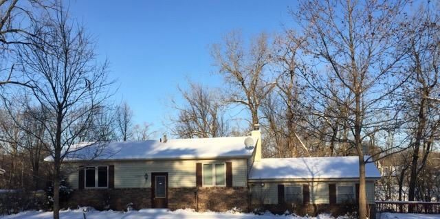 12202 Pioneer Rd, Hopkins, MN 55343