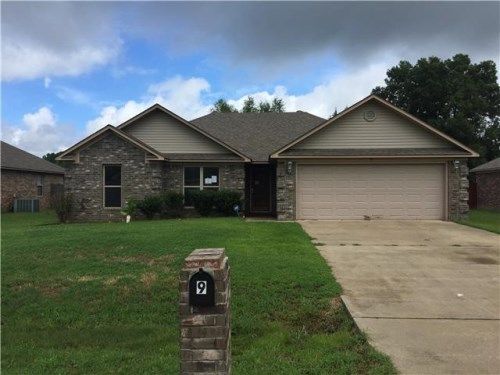 9 Bishop Ln, Conway, AR 72032