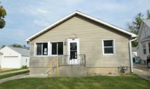 1202 Bacon St Pekin, IL 61554