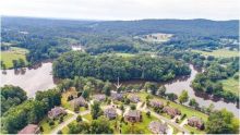 6165 Lakeaires Dr Cumming, GA 30040