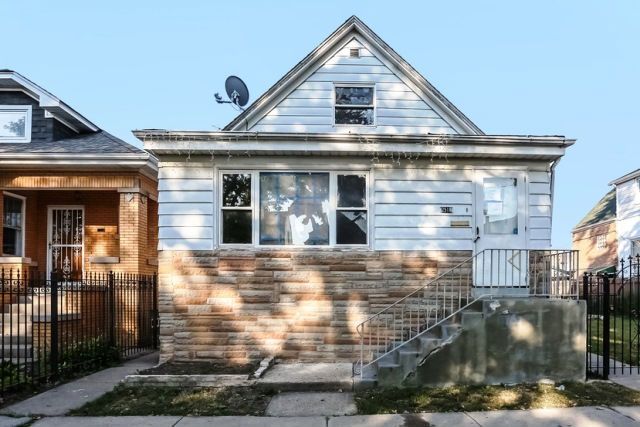 2518 N Marmora Ave, Chicago, IL 60639