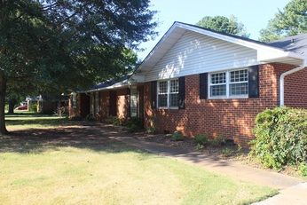 1605 Chenault Dr SE, Decatur, AL 35601
