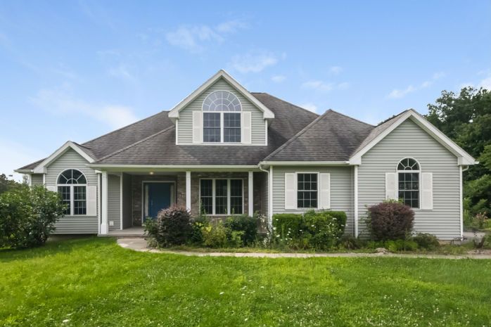 71 Appaloosa Ln, West Springfield, MA 01089