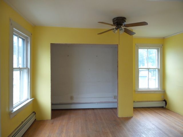 111 Bunker Ave, Meriden, CT 06450