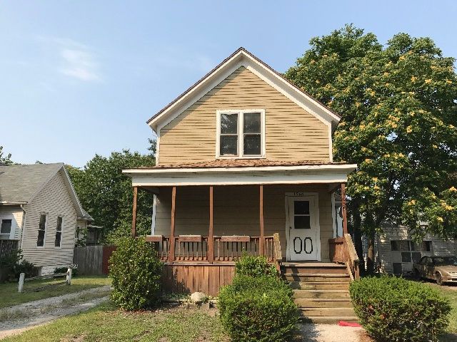 1905 7th St, Port Huron, MI 48060