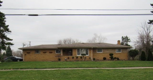 8872 16 1/2 Mile Rd, Sterling Heights, MI 48312