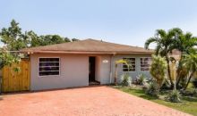 7121 SW 83rd Ct Miami, FL 33143