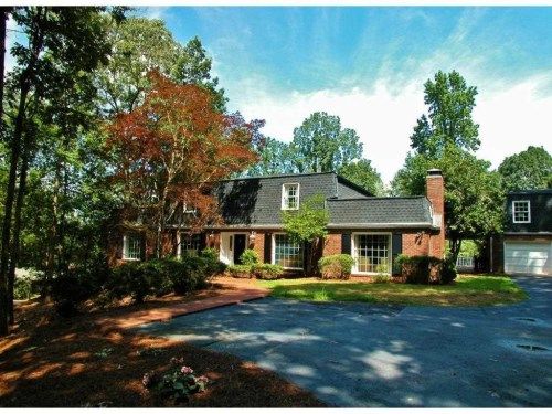 926 Tall Oaks Dr, Gainesville, GA 30501
