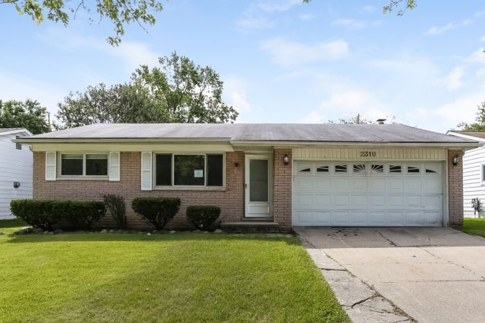2310 Hempstead Rd, Auburn Hills, MI 48326