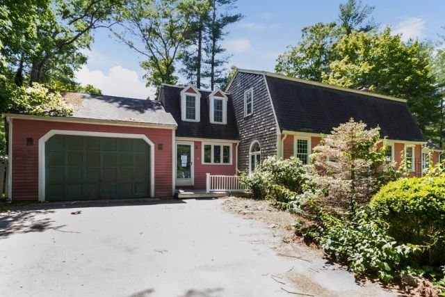 8 Watson St, Carver, MA 02330