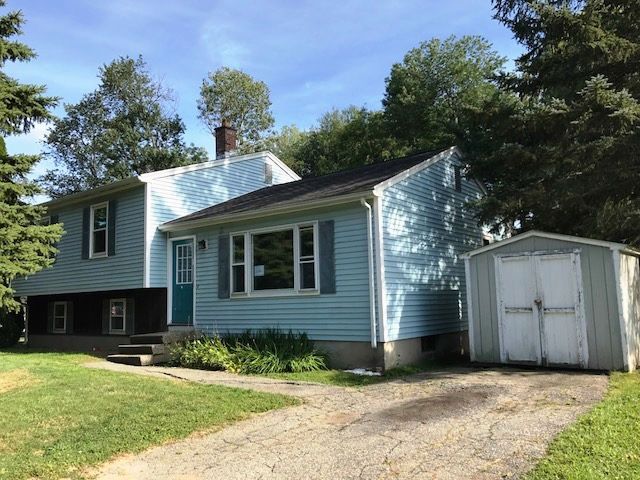 27 Waite Ave, South Hadley, MA 01075