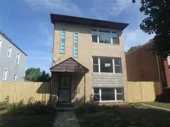 10119 S State St, Chicago, IL 60628